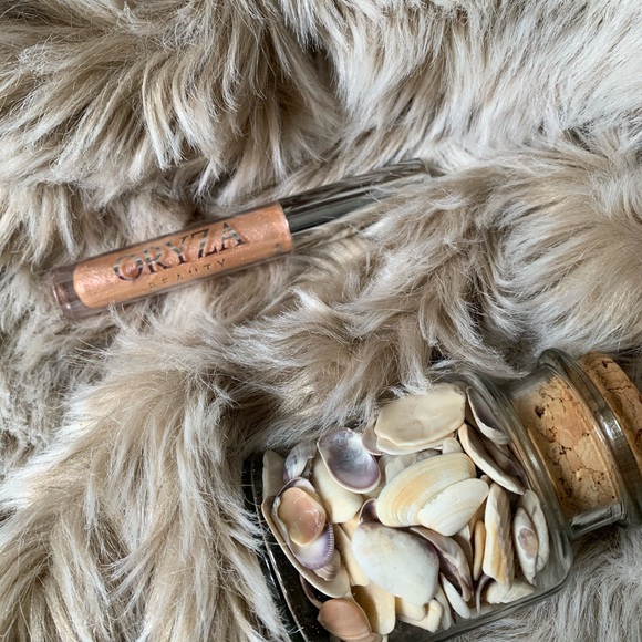 Choose a FREE Lipstick with Purchase! - Picture 6 of 14